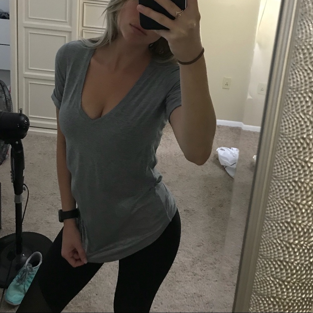 Lululemon top
